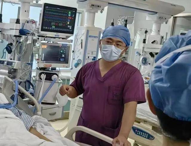 意识丧失、全身抽搐！为提神连喝6瓶功能饮料，36岁外卖员咖啡因中毒被送进ICU