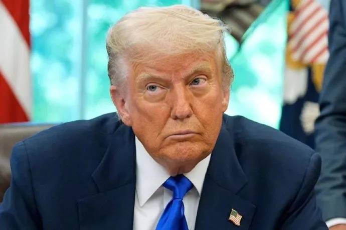 乌克兰宣布停止对俄谈判,至少到年底!俄方指责乌方缺少诚意,特朗普离和平奖更远了