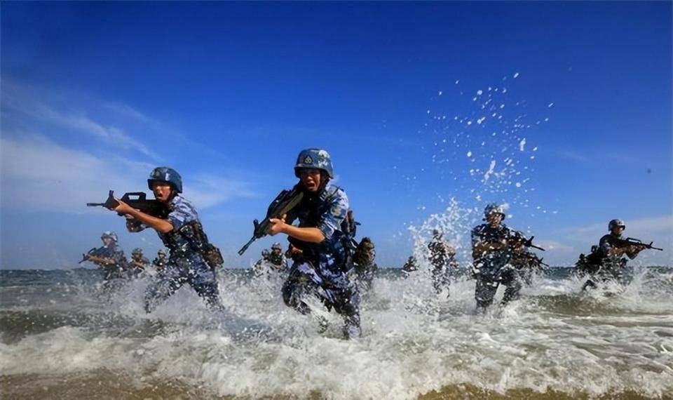 美国国会发出警告,解放军收台用不了太久