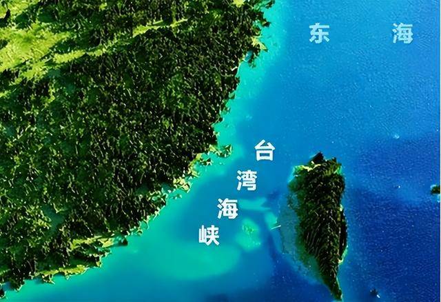 央媒透露：055大驱在台湾附近开火发射导弹，震慑驱离外国飞机