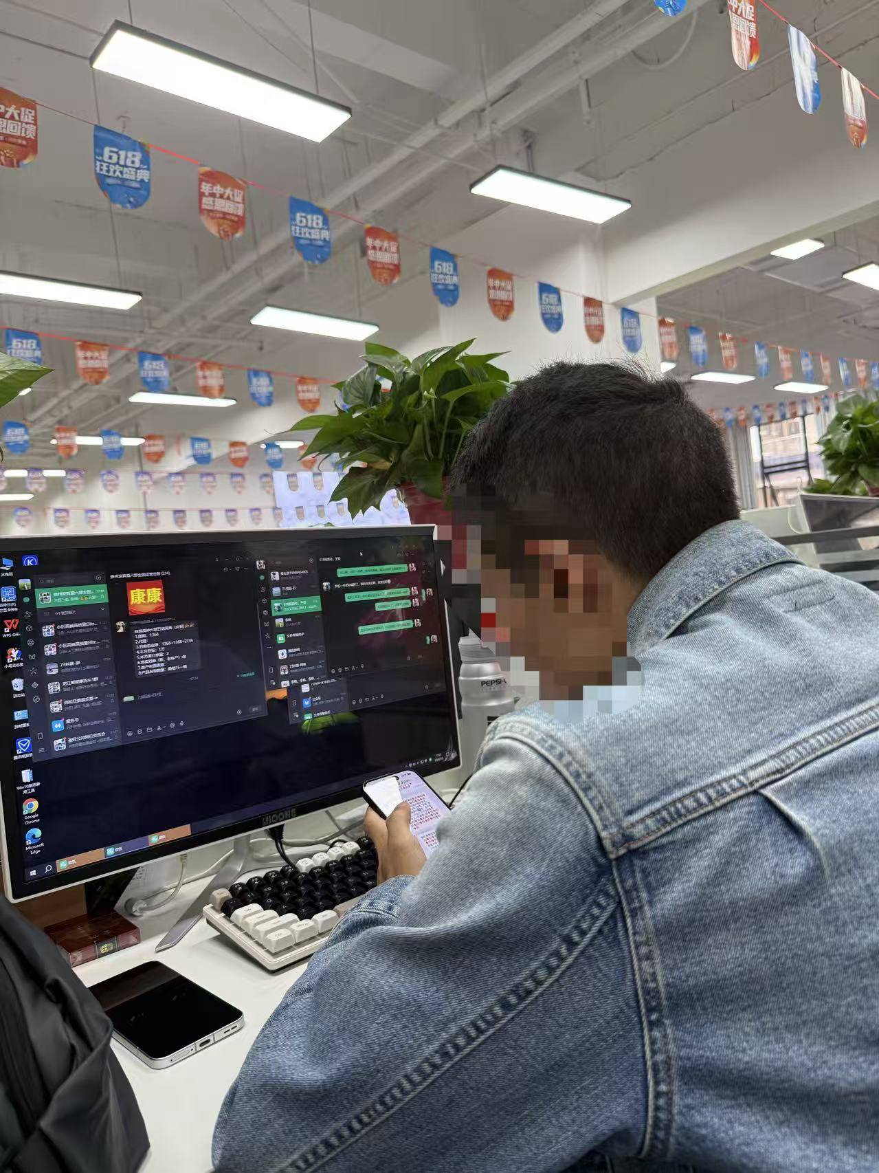 80岁老人被诱骗买100多箱酒！起底贵州一公司“卖酒女”黑产：屏幕后美女是抠脚汉
